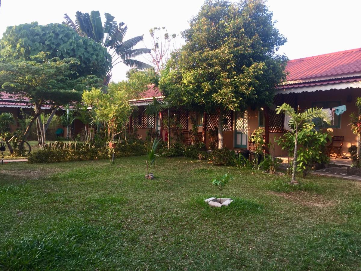 Soluna Guest House Pantai Cenang  Exterior foto