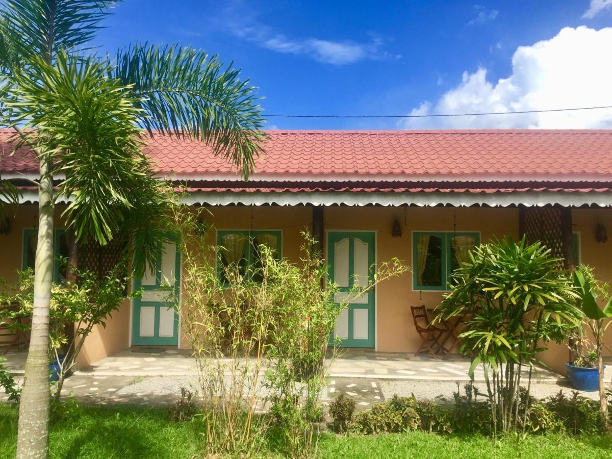 Soluna Guest House Pantai Cenang  Exterior foto