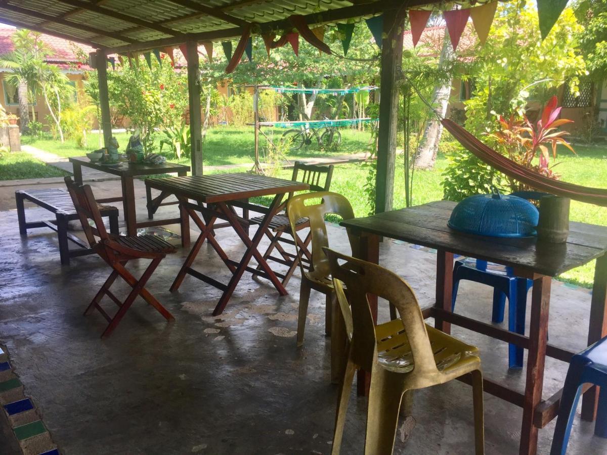 Soluna Guest House Pantai Cenang  Exterior foto