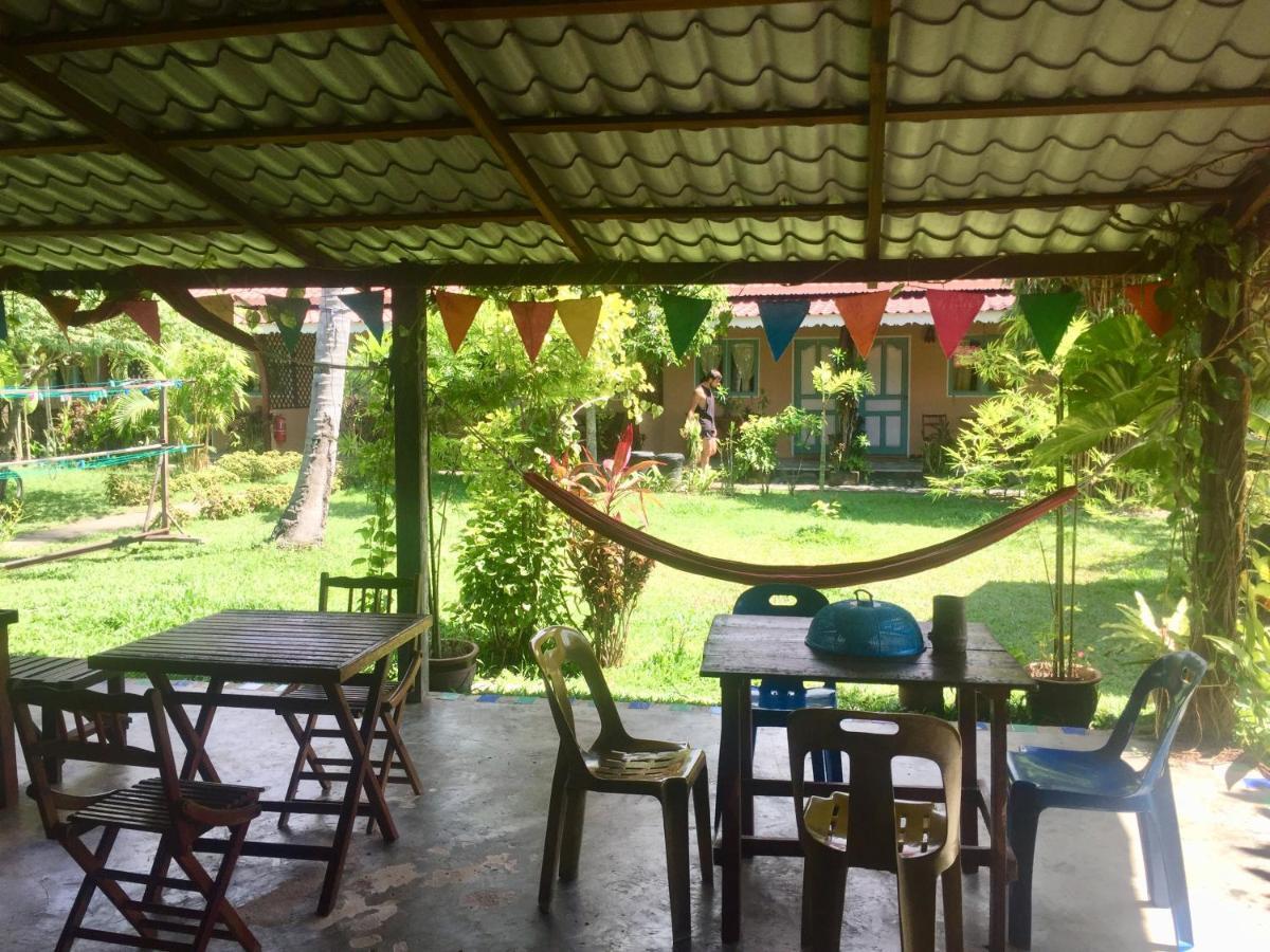 Soluna Guest House Pantai Cenang  Exterior foto
